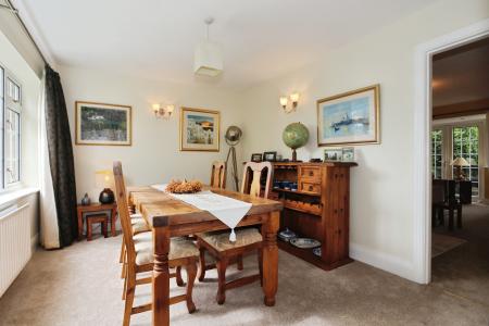 5 bedroom Detached house for sale in St Michaels Drive, Appleby Magna, DE12