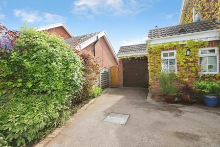 5 bedroom Detached house for sale in St Michaels Drive, Appleby Magna, DE12