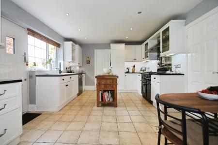 5 bedroom Detached house for sale in St Michaels Drive, Appleby Magna, DE12