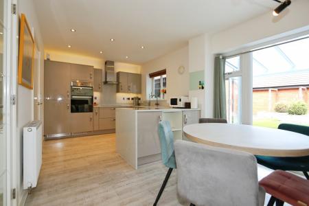 4 bedroom Detached house for sale in Philip Bent Road, Ashby-De-La-Zouch, LE65