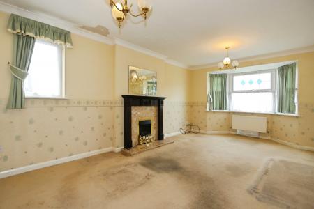 4 bedroom Detached house for sale in Hailebury Avenue, Ashby, Ashby-De-La-Zouch, LE65