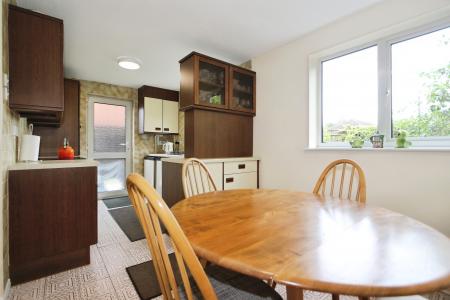 4 bedroom Detached house for sale in Locksley Close, Ashby-De-La-Zouch, LE65