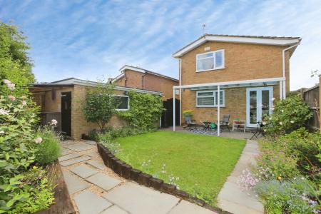 4 bedroom Detached house for sale in Pennine Way, Ashby-De-La-Zouch, LE65