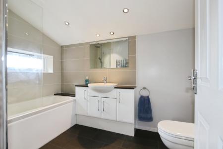 4 bedroom Detached house for sale in Pennine Way, Ashby-De-La-Zouch, LE65