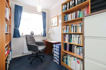 4 bedroom Detached house for sale in Pennine Way, Ashby-De-La-Zouch, LE65