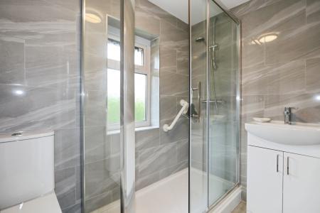 3 bedroom Semi-detached house for sale in King George Avenue, Ashby, Ashby-De-La-Zouch, LE65
