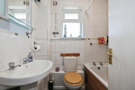2 bedroom Terraced House for sale in Sycamore Drive, Ashby-De-La-Zouch, LE65