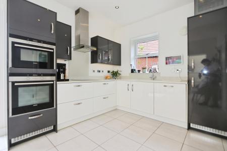 4 bedroom Detached house for sale in Philip Bent Road, Ashby-De-La-Zouch, LE65