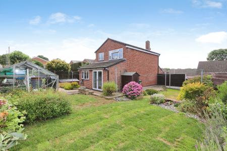 4 bedroom Detached house for sale in Buckley Close, Measham, DE12