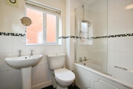 4 bedroom Detached house for sale in Drew Court, Ashby-De-La-Zouch, LE65