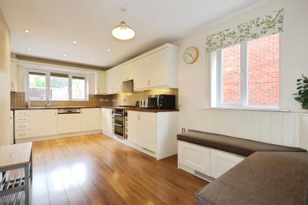4 bedroom Detached house for sale in Drew Court, Ashby-De-La-Zouch, LE65