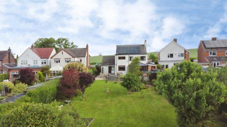 4 bedroom Detached house for sale in Leicester Road, Ashby-De-La-Zouch, LE65
