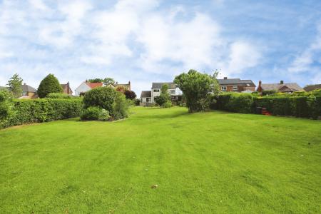 4 bedroom Detached house for sale in Leicester Road, Ashby-De-La-Zouch, LE65