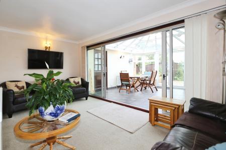 4 bedroom Detached house for sale in Leicester Road, Ashby-De-La-Zouch, LE65