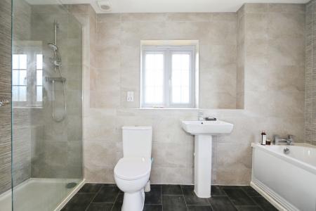 5 bedroom Detached house for sale in Redfern Road, Oakthorpe, DE12