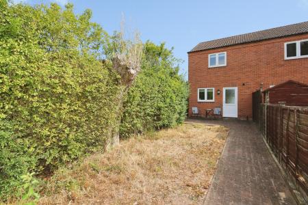 2 bedroom Semi-detached house for sale in Norris Hill, Moira, DE12