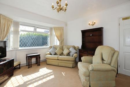 2 bedroom Bungalow for sale in Smisby Road, Ashby-De-La-Zouch, LE65