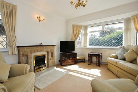2 bedroom Bungalow for sale in Smisby Road, Ashby-De-La-Zouch, LE65