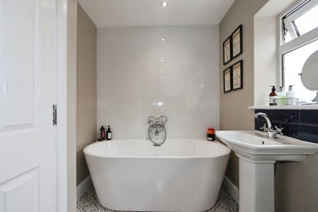 4 bedroom Detached house for sale in Windmill Close, Ashby-De-La-Zouch, LE65