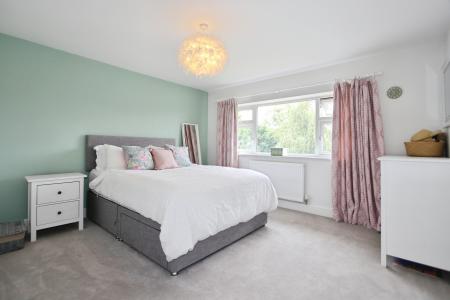 4 bedroom Detached house for sale in Windmill Close, Ashby-De-La-Zouch, LE65