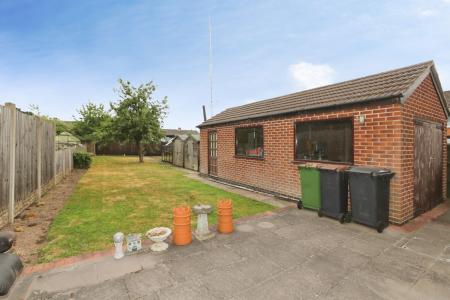 3 bedroom Semi-detached house for sale in Mease Close, Measham, DE12