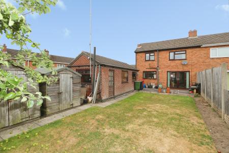 3 bedroom Semi-detached house for sale in Mease Close, Measham, DE12