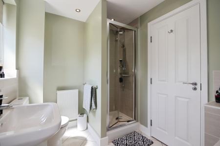 4 bedroom Detached house for sale in Glade Lane, Ashby-De-La-Zouch, LE65