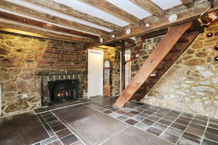 3 bedroom Cottage for sale in Ashby Road, Ticknall, DE73