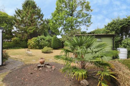3 bedroom Cottage for sale in Ashby Road, Ticknall, DE73