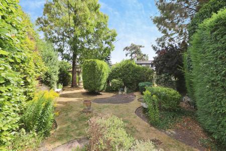 3 bedroom Cottage for sale in Ashby Road, Ticknall, DE73
