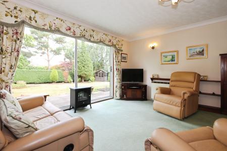 4 bedroom Detached house for sale in Tower Gardens, Ashby-De-La-Zouch, LE65