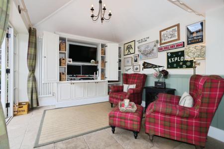 2 bedroom Semi-detached house for sale in Wood Street, Ashby-De-La-Zouch, LE65