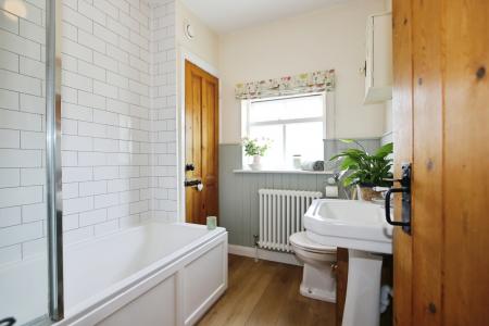 2 bedroom Semi-detached house for sale in Wood Street, Ashby-De-La-Zouch, LE65