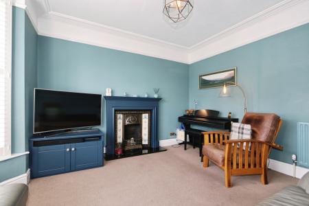 4 bedroom Semi-detached house for sale in Smisby Road, Ashby-De-La-Zouch, LE65