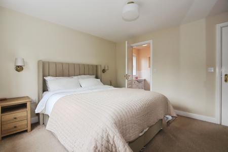 4 bedroom Detached house for sale in Brick Kiln Croft, Measham, DE12