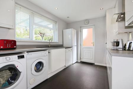 4 bedroom Detached house for sale in Pennine Way, Ashby-De-La-Zouch, LE65