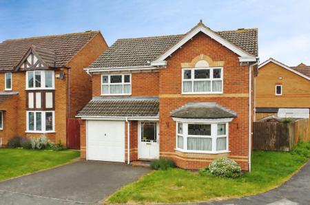 4 bedroom Detached house for sale in Hailebury Avenue, Ashby-De-La-Zouch, LE65
