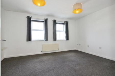 2 bedroom Flat for sale in Oak Crescent, Ashby-De-La-Zouch, LE65