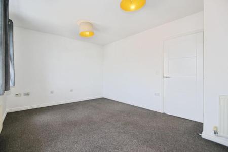 2 bedroom Flat for sale in Oak Crescent, Ashby-De-La-Zouch, LE65