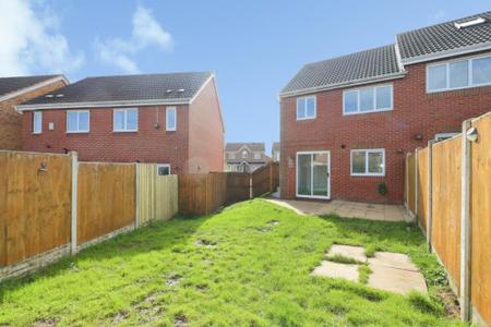 3 bedroom Semi-detached house for sale in Kelso Close, Measham, DE12