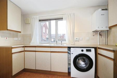 2 bedroom Flat for sale in Western Close, Ashby-De-La-Zouch, LE65