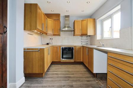 3 bedroom Terraced House for sale in Measham Road, Oakthorpe, DE12