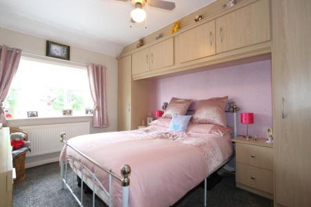 3 bedroom Semi-detached house for sale in Ashby Road, Osgathorpe, LE12