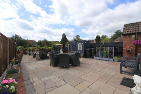 3 bedroom Semi-detached house for sale in Ashby Road, Osgathorpe, LE12