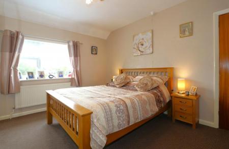 3 bedroom Semi-detached house for sale in Ashby Road, Osgathorpe, LE12