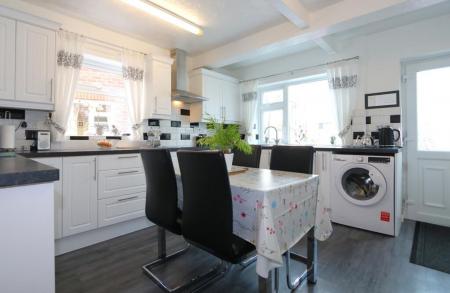 3 bedroom Semi-detached house for sale in Ashby Road, Osgathorpe, LE12