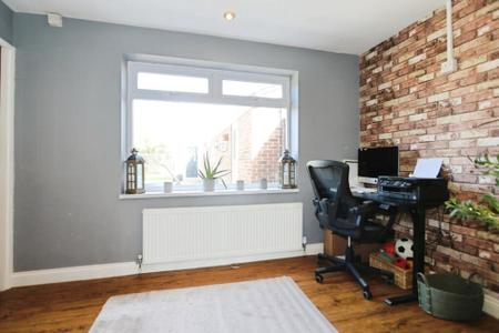 5 bedroom Detached house for sale in Atherstone Road, Measham, DE12