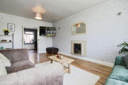 5 bedroom Detached house for sale in Atherstone Road, Measham, DE12