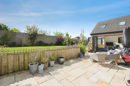 4 bedroom Detached house for sale in Hall Farm Close, Packington, LE65