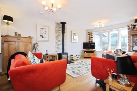 4 bedroom Detached house for sale in Hall Farm Close, Packington, LE65